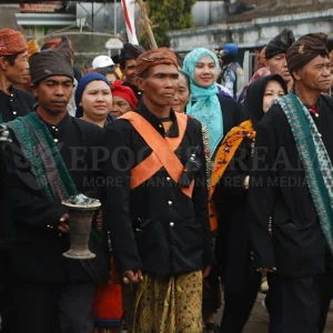 Masyarakat Suku Tengger di Ranupani Merayakan Hari Raya Karo