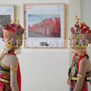 Dialog Sunyi Sang Penari - Gandrung Berhadapan dengan Cermin Waktu - Anom Harya - SHOP by EPOCHSTREAM